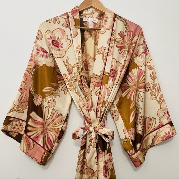 Vintage Brown Satin Floral Print 70s Belted Kimono - Picture 2 of 6